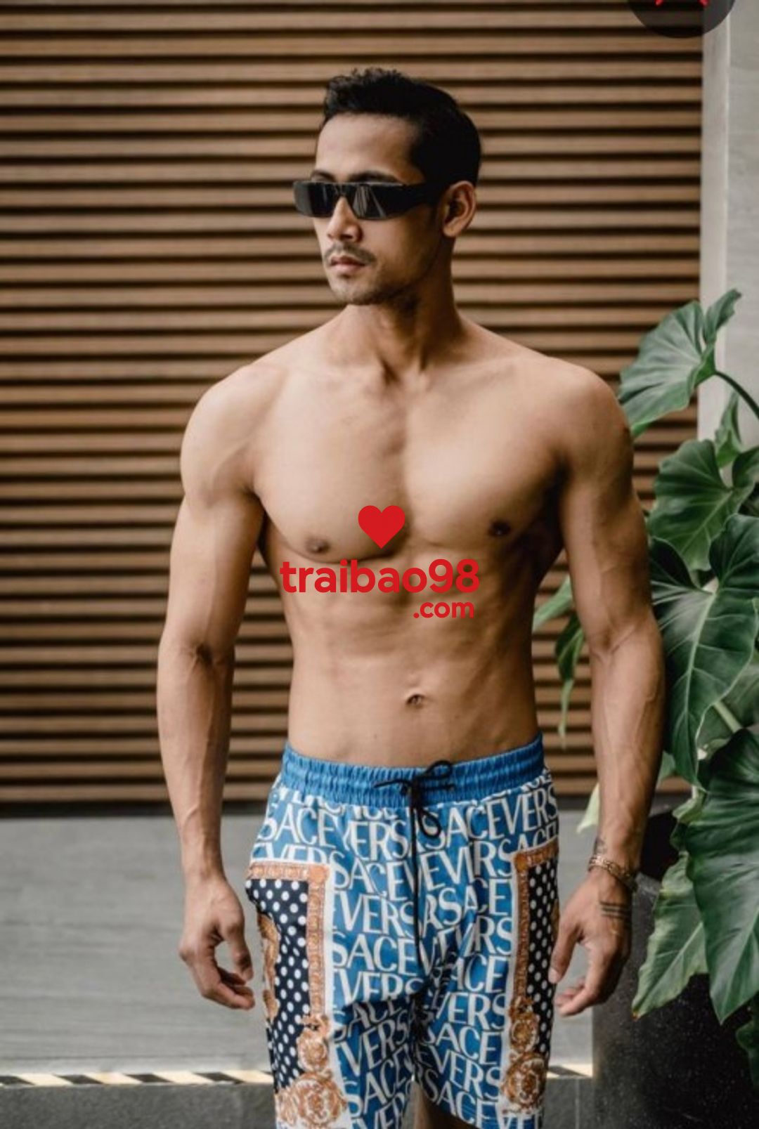 Model người mỹ tại Sài Gòn